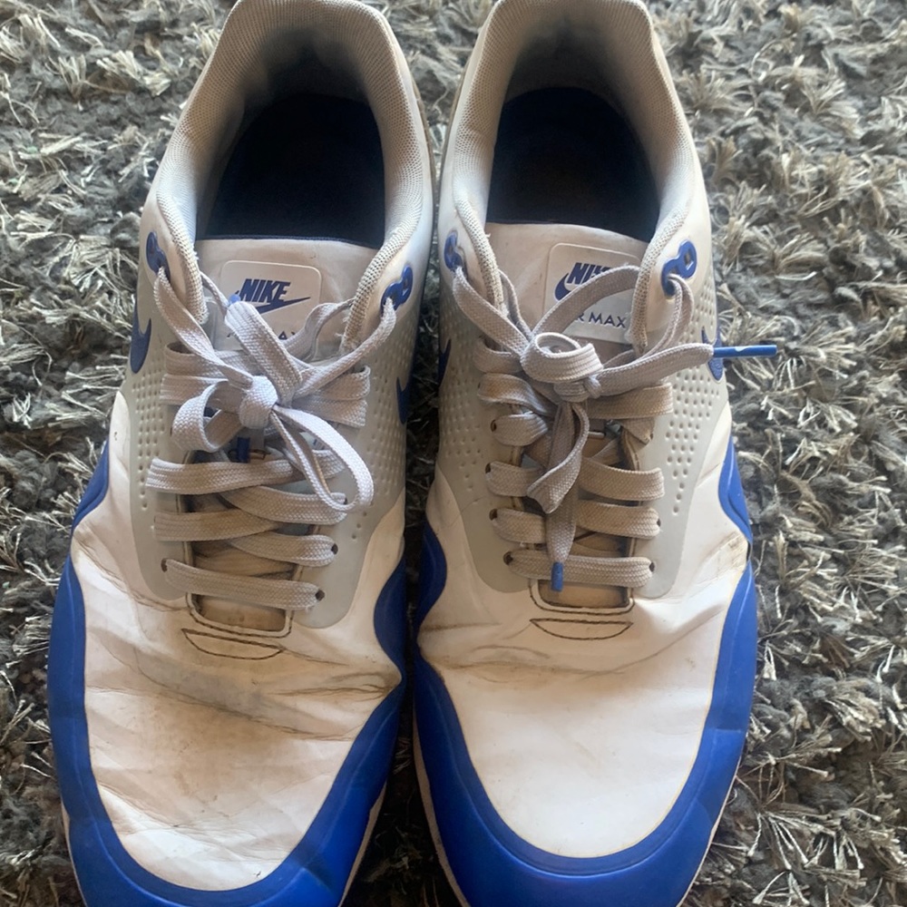 Nike Air Max Golf shoe
